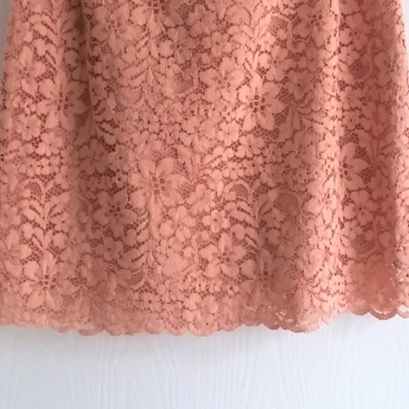 H & M | Lace Coral Peach Lace Pencil Skirt - Picture 3 of 4
